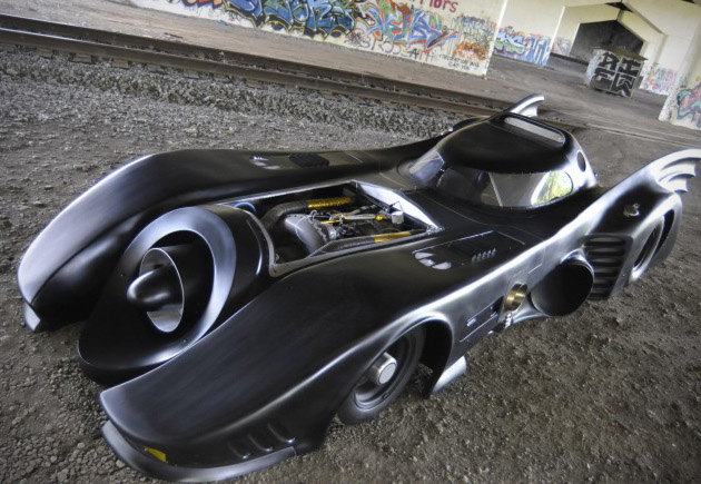 Jet-Turbine-Powered-Batman-Batmobile-1