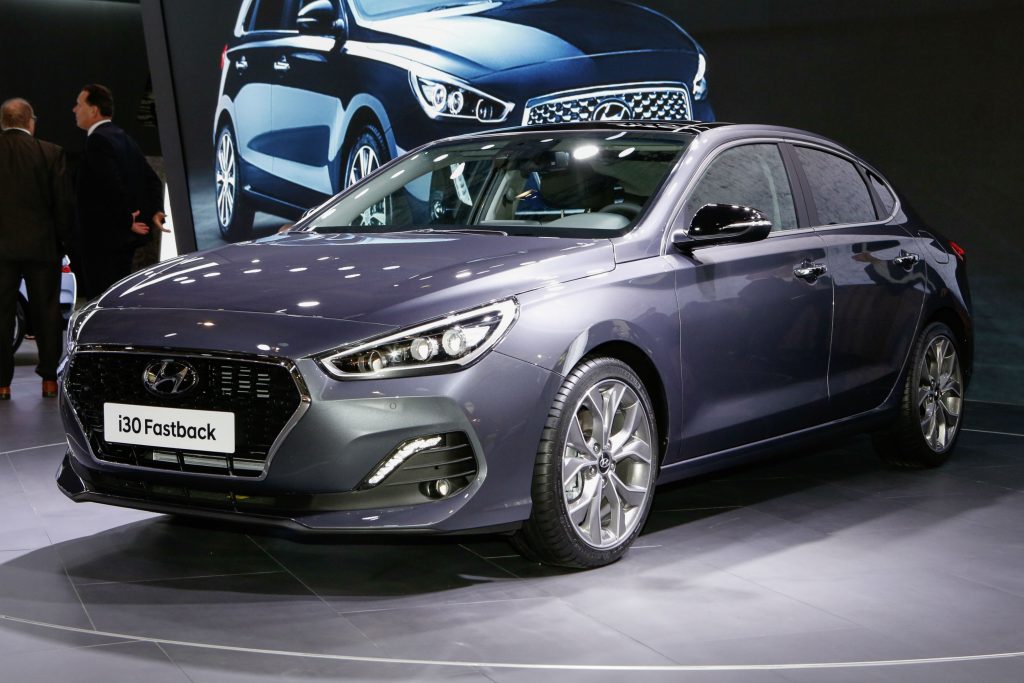 Hyundai-i30-Fastback-1024x683.jpg