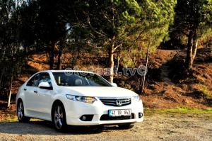 2012-Honda-Accord010