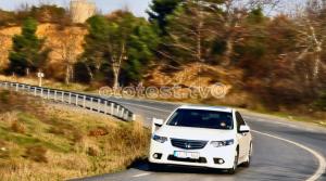2012-Honda-Accord012