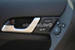 2012-Honda-Accord017
