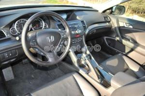 2012-Honda-Accord020
