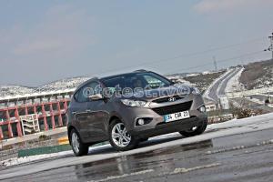 2012-Hyundai-ix36-16002