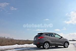 2012-Hyundai-ix36-16003