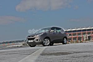 2012-Hyundai-ix36-16006