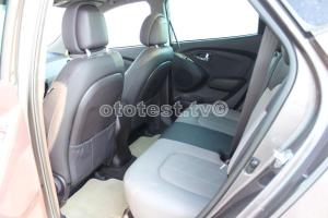 2012-Hyundai-ix36-16012