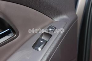 2012-Hyundai-ix36-16013
