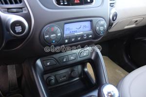 2012-Hyundai-ix36-16017