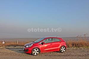 2012-Kia-Rio007