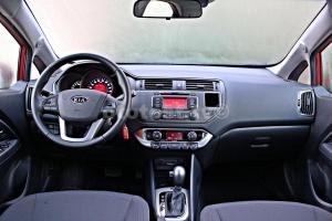 2012-Kia-Rio013