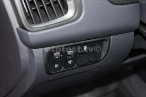 2012-Kia-Rio026