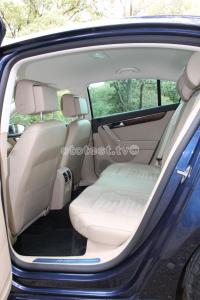 2012-VW-Passat014