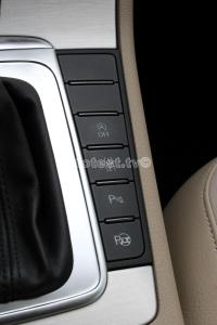 2012-VW-Passat023