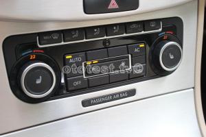 2012-VW-Passat027